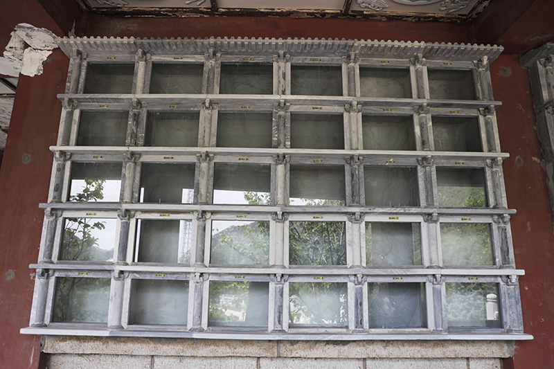 怀思堂壁葬骨灰墙