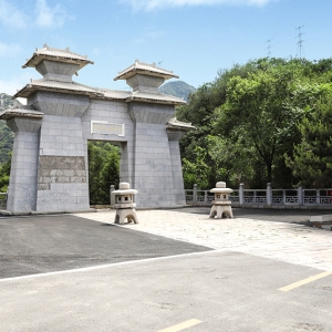 怀思堂陵园环境